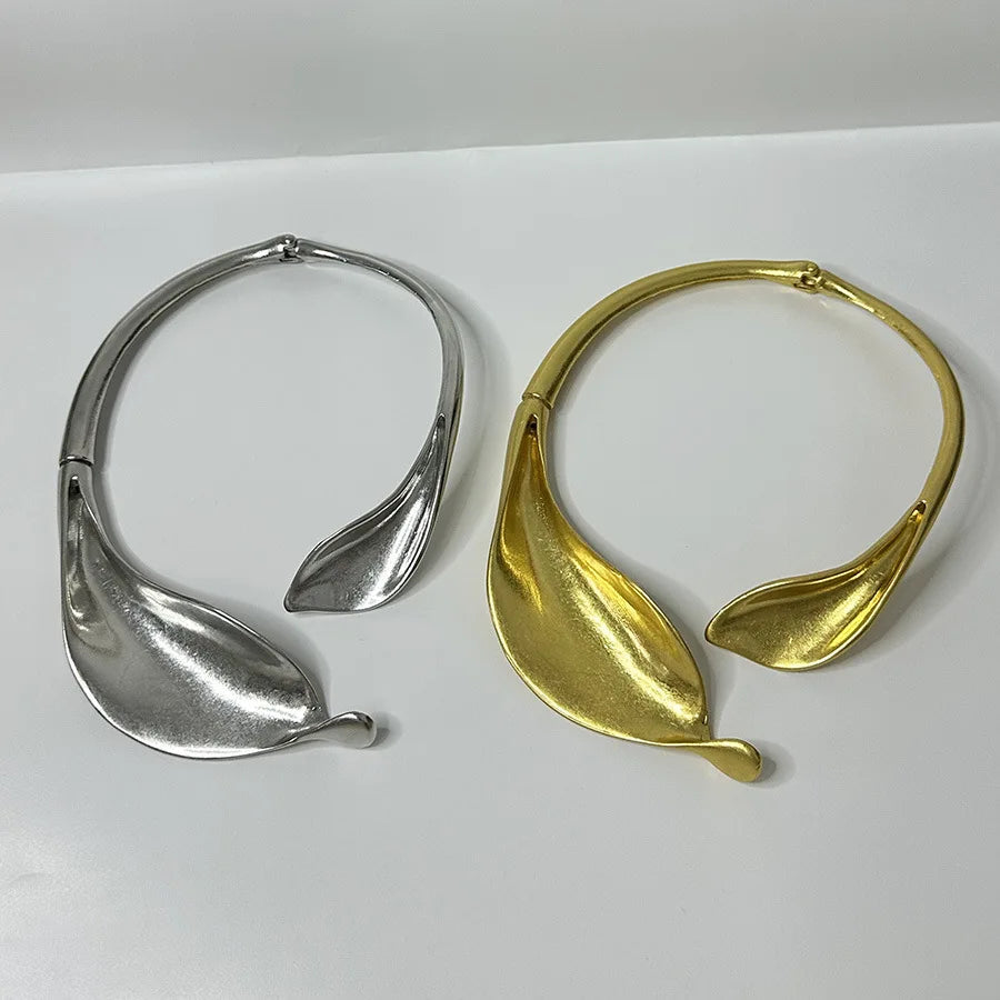 Metal leaf shaped flower bracelet bracelet - Korvel