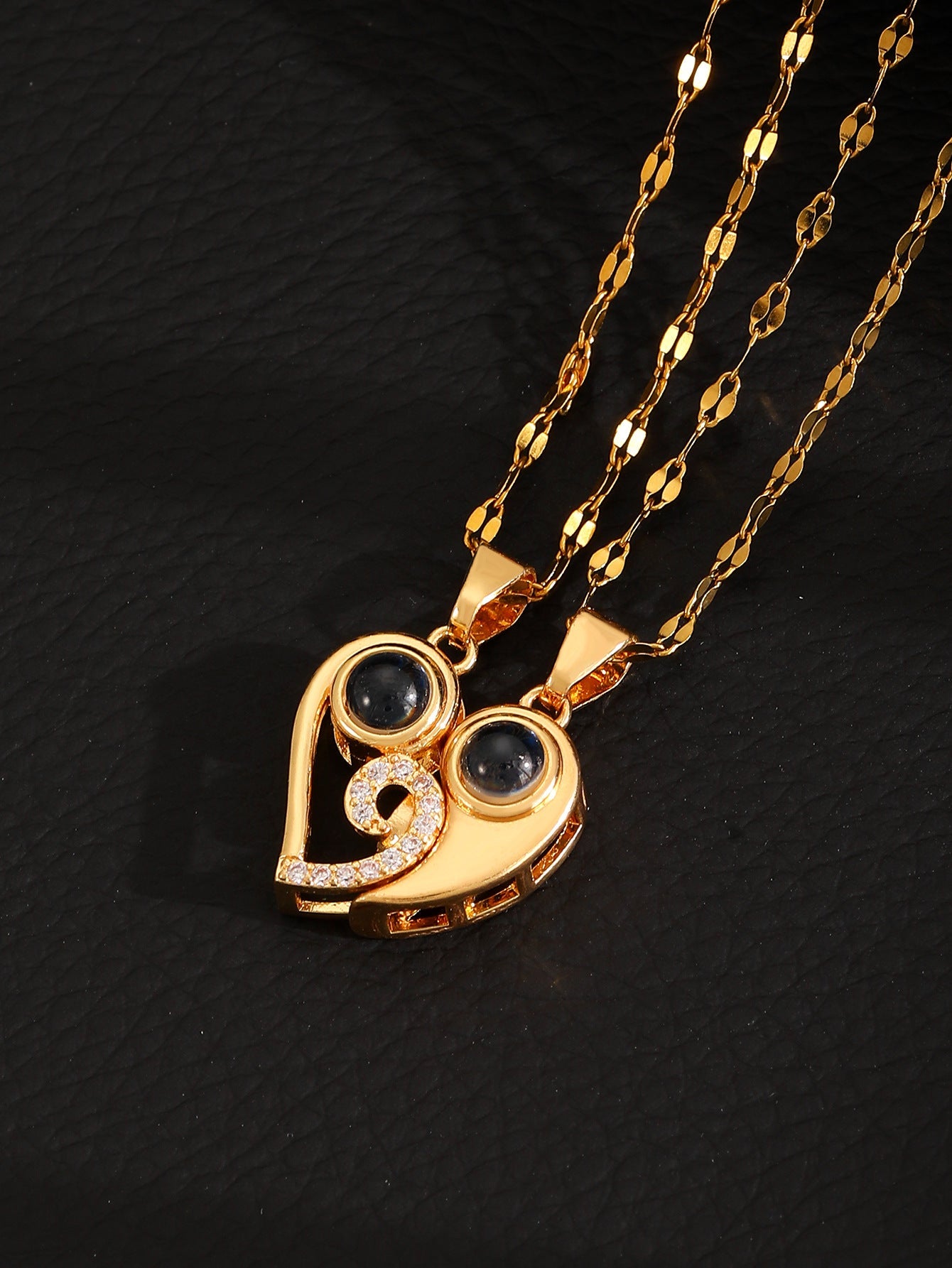 Diamond studded heart-shaped projection necklace in 100 languages. I love you, heart-shaped pendant, couple necklace - Korvel