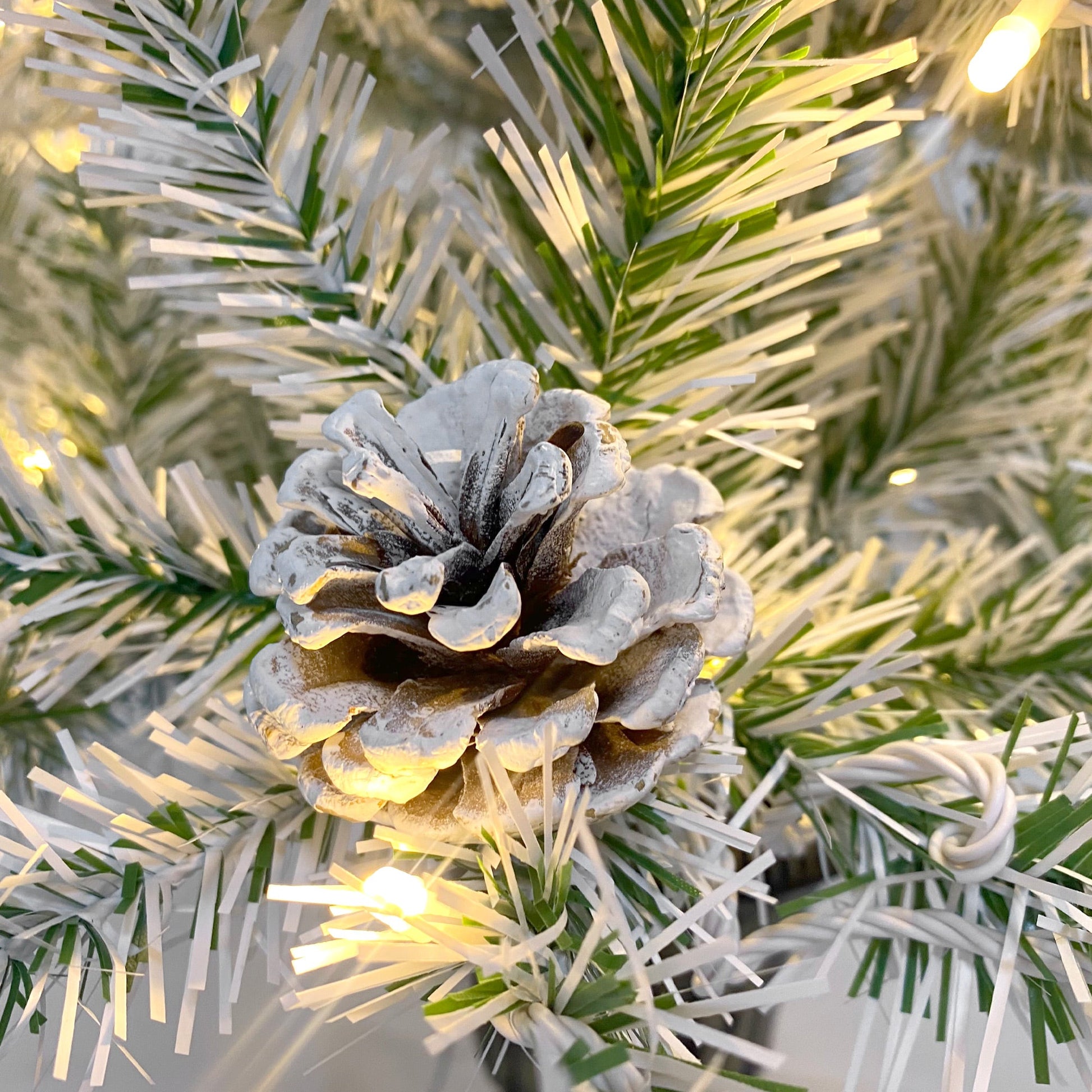 Pre-lit Xmas Tree Artificial Christmas 4-Piece Set,Garland, Wreath and Set of 2 Entrance Trees X-mas - Korvel