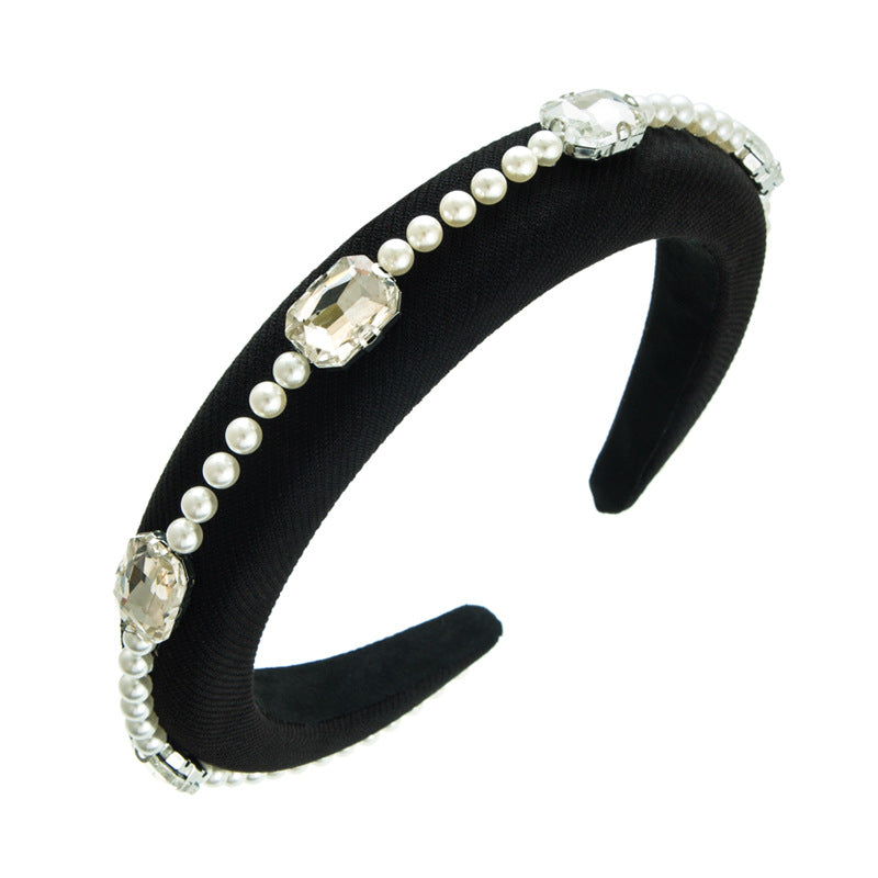 Ornement capillaire en perles et strass - Accessoire de tête élégant
