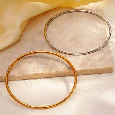 Elegant Multi-Layered 3mm Circular Ring Bracelet