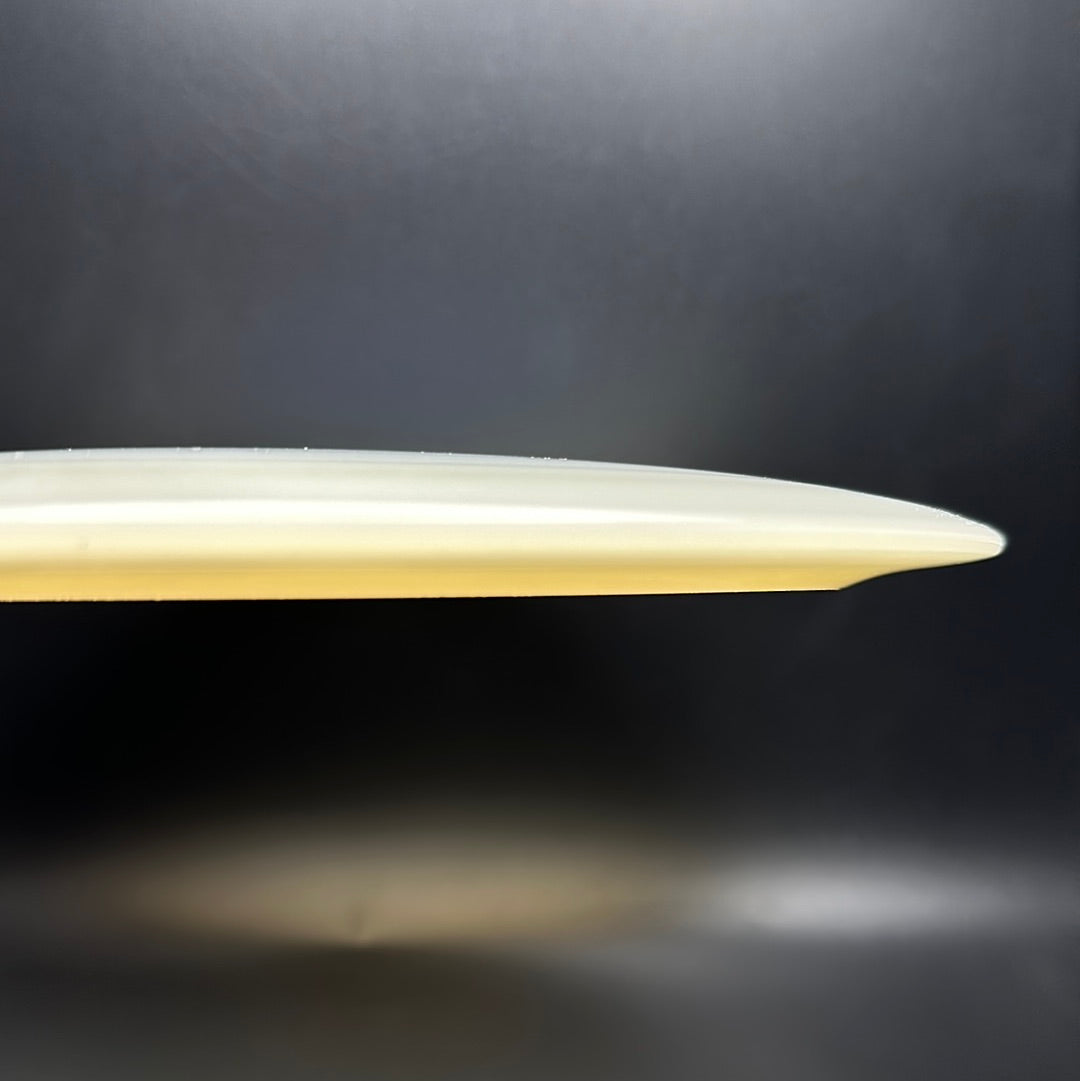 K1 Glow Guld - First Run Disc Golf Driver