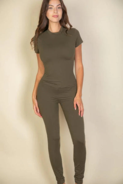 Short Sleeve Round Neck T-Shirt in Olive