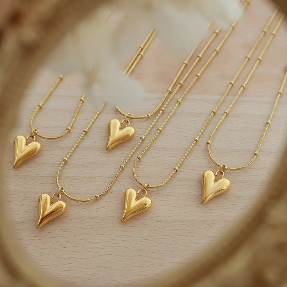 Fashionable and minimalist heart-shaped necklace with titanium steel plated 18K real gold necklace - Korvel