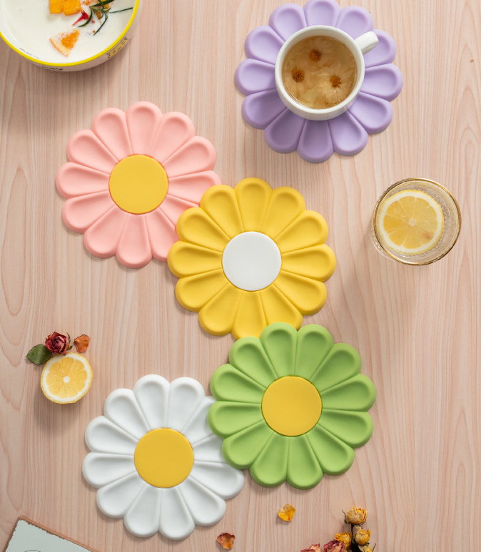 Creative Daisy Flower Household Oil and Heat Resistant Small Fresh Japanese and Korean Bowl and Plate Mats - Korvel