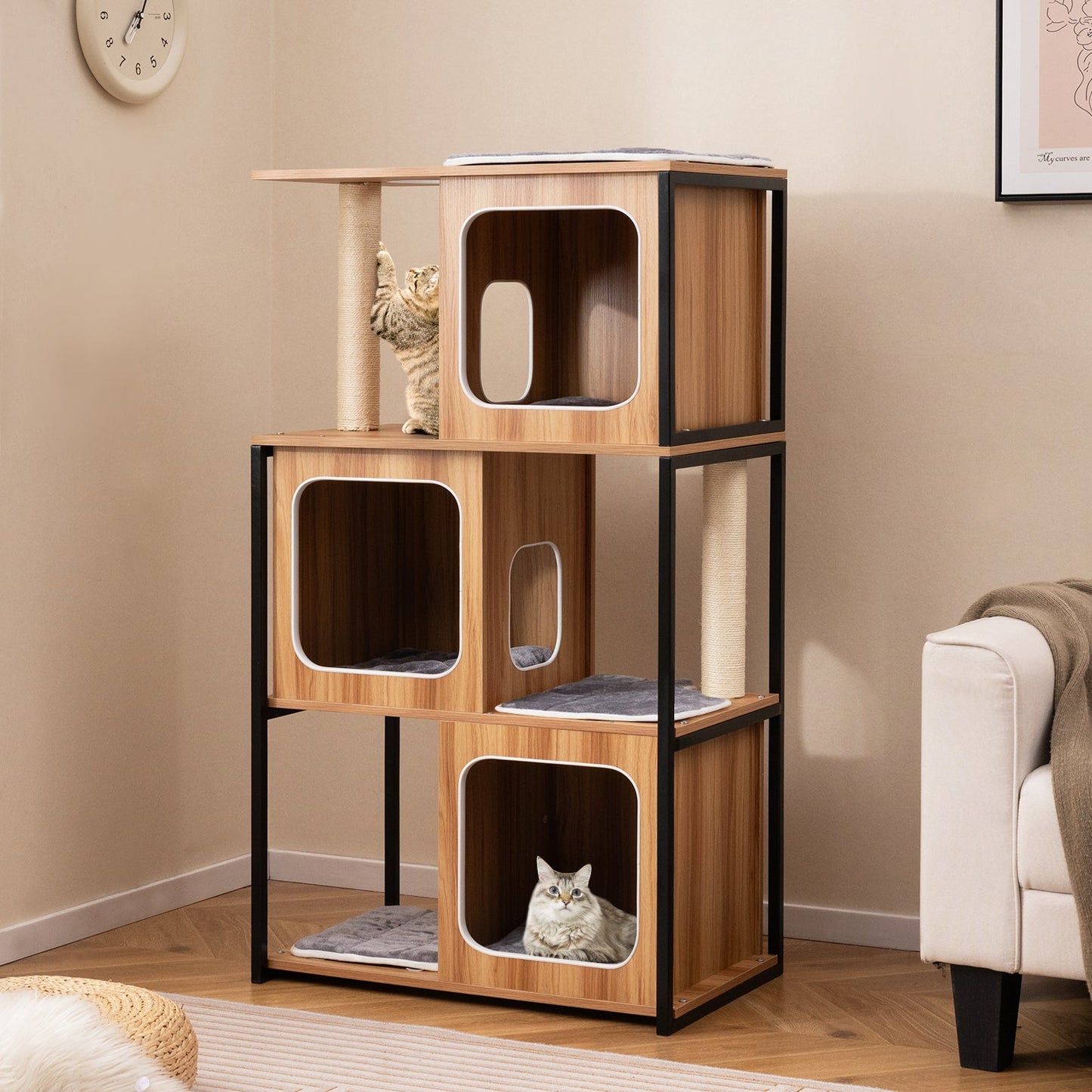Árbol para Gatos Moderno con Estructura de Metal y Postes para Rascar