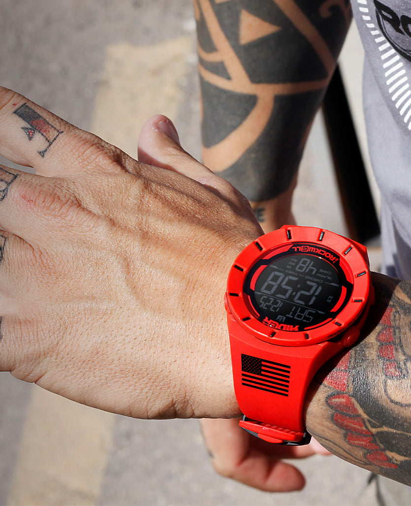Reloj Coliseum Fit™ Edición R.E.D. - Rojo/Negro