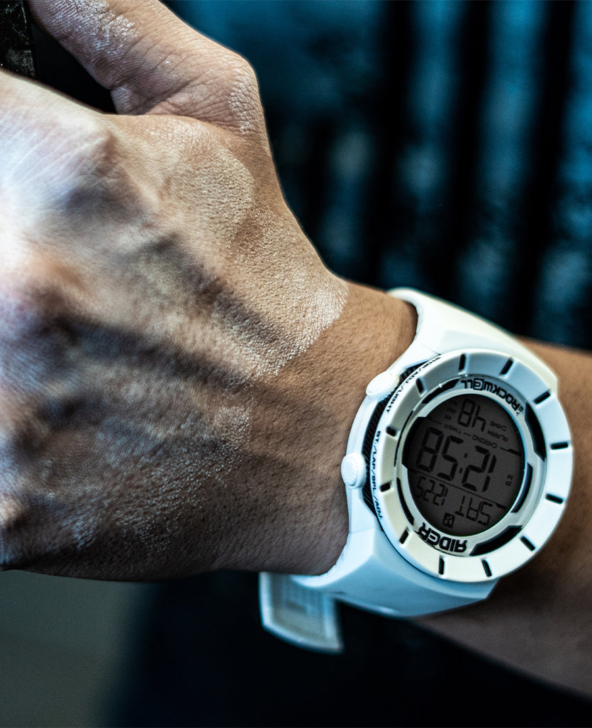 Reloj Coliseum Fit™ Blanco/Negro