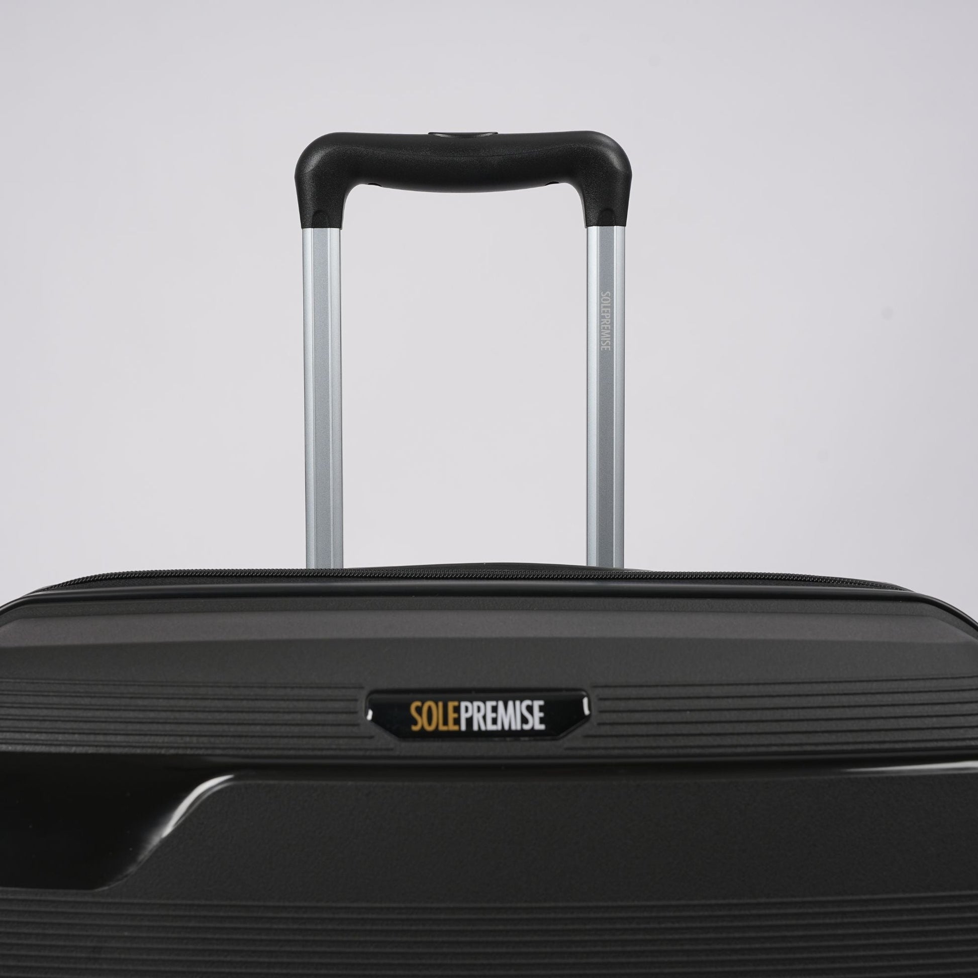 28-Inch Sleek Black Hardcase Spinner Luggage with TSA Lock - Korvel