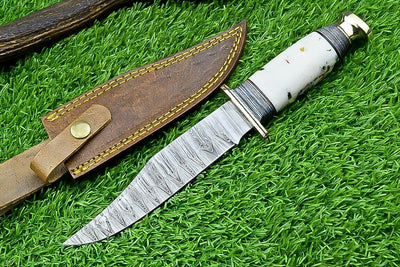 Premium Hand-Forged Colorado Bowie Knife – 11" Damascus Steel Blade with Brass Guard & Resin Handle - Korvel