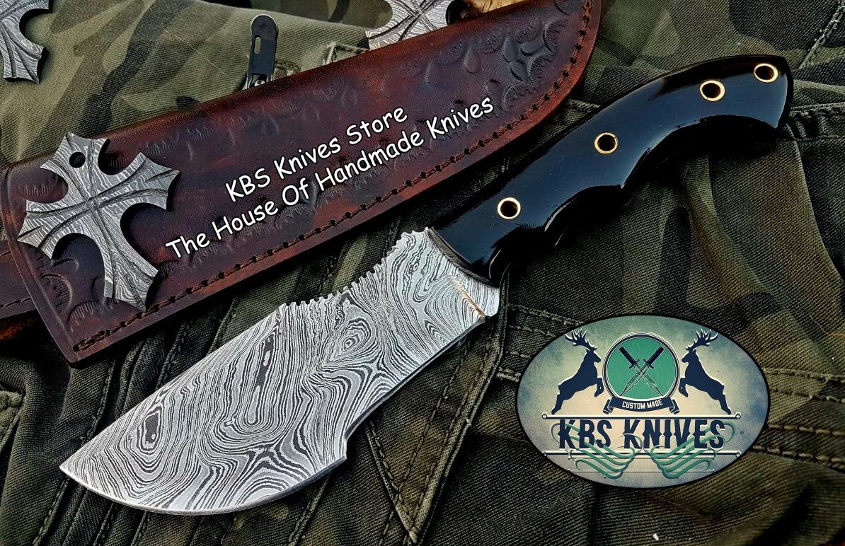 Hunted Inspired – 10" Damascus Steel Survival Knife with Buffalo Horn Handle - Korvel