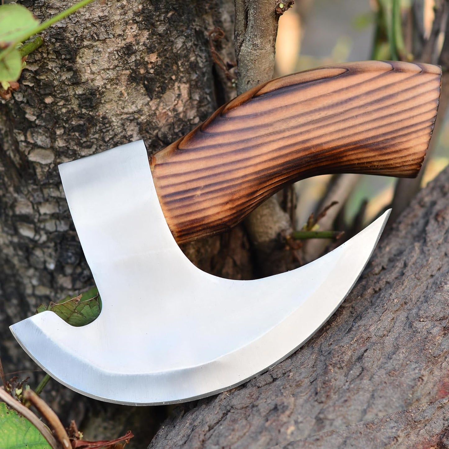 Artisan Forged Pizza Cutter – Premium J2 Steel Blade with Elegant Wood Handle - Korvel