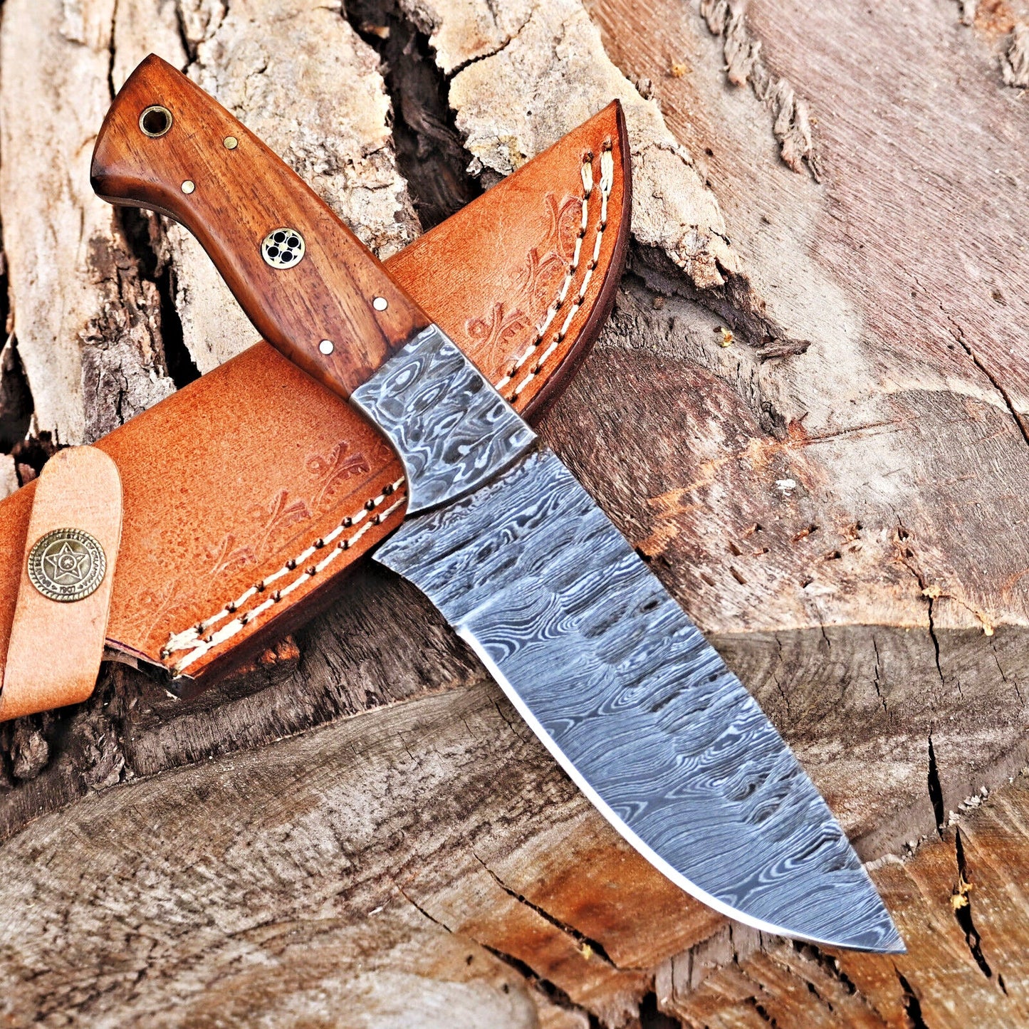 Artisan 5-Inch Damascus Skinning Knife with Luxurious Rosewood Grip - Korvel