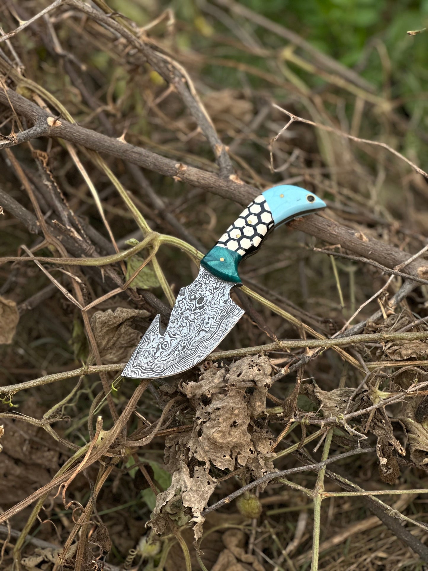 Artisan Damascus Steel Guthook Knife – 7.5” Resin Handle with Leather Sheath - Korvel