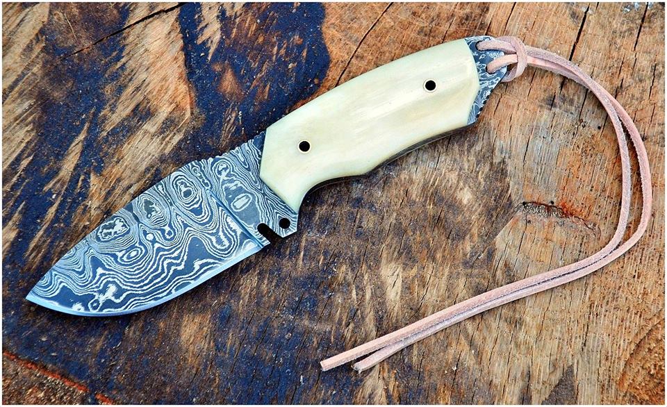 Artisan Damascus Steel Skinning Knife – 4" Blade for Outdoor Enthusiasts - Korvel