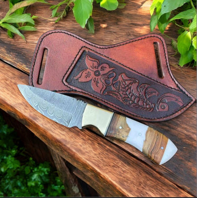 Premium Custom Damascus Steel Skinning Knife 7.75" – Essential for Hunting & Outdoor Adventures - Korvel
