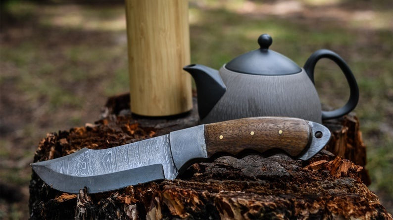 Premium Custom Full Tang Damascus Steel Outdoor Knife - Korvel