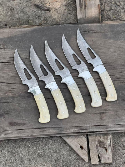 Handcrafted Damascus Steel Hunting Knife – Precision & Style - Korvel