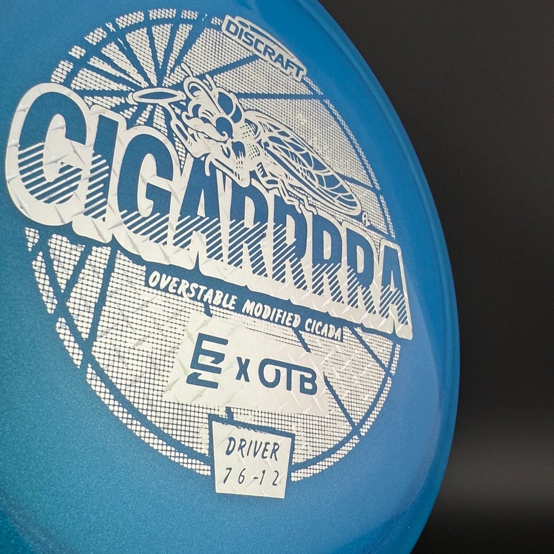 Colorshift Glo ESP Cigarra - Disque de Disc Golf Premium