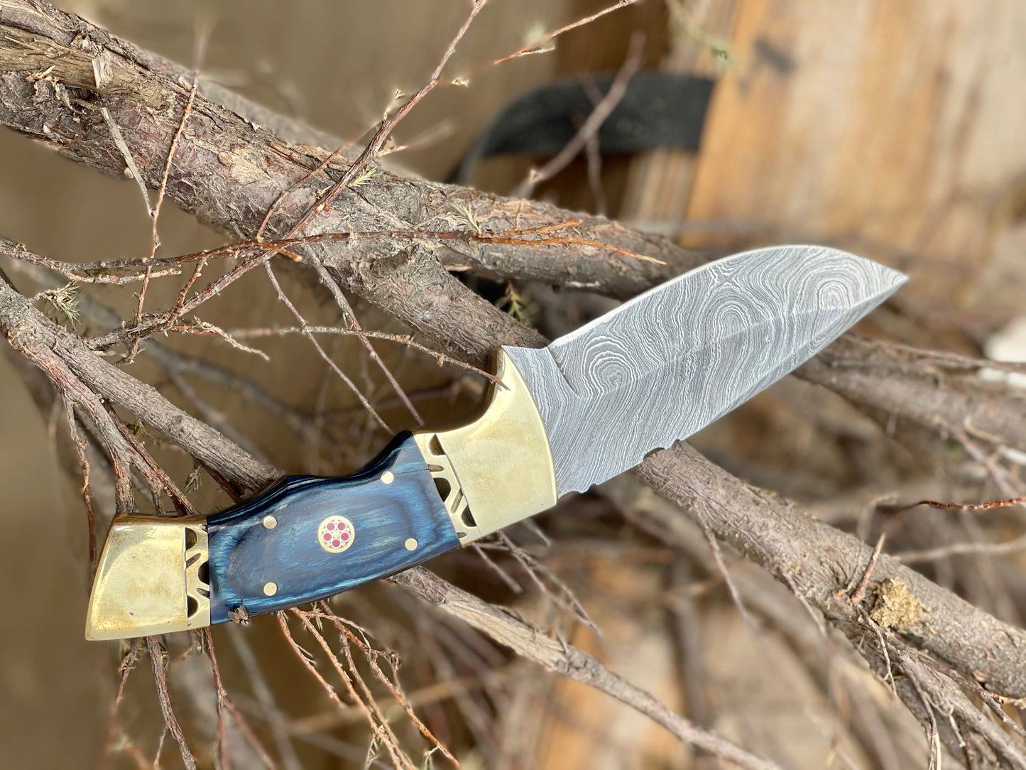 Premium 9" Damascus Steel Hunting Knife with Pakkawood Handle & Leather Sheath - Korvel