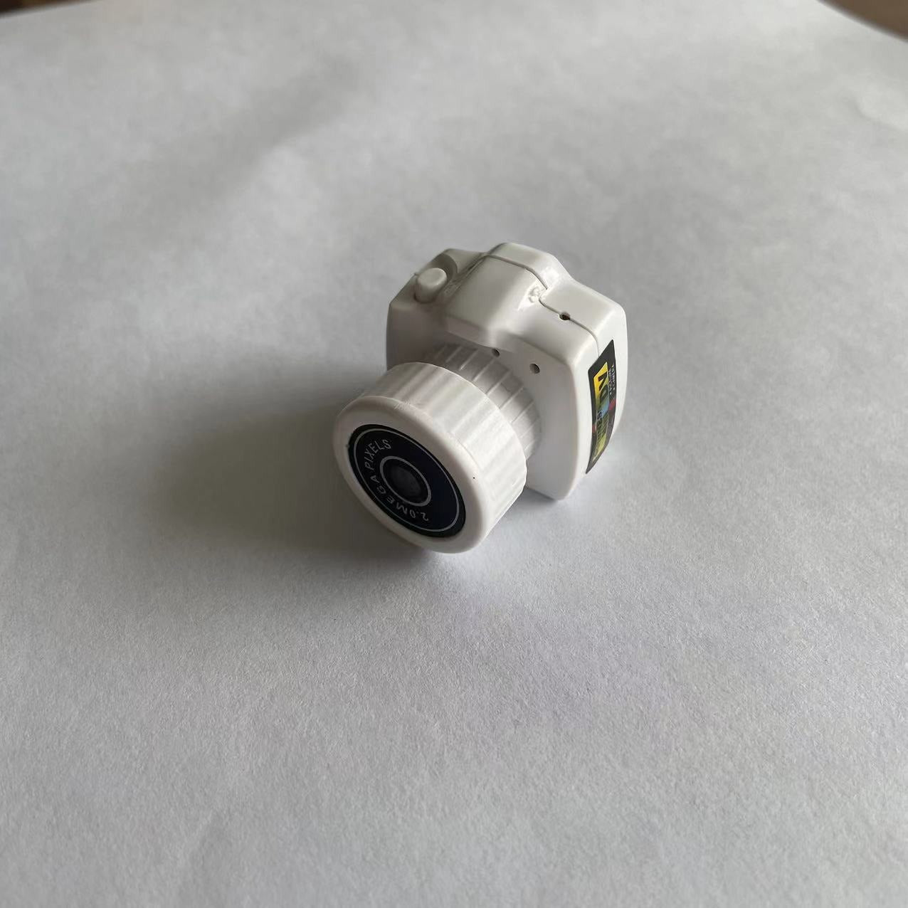 Compact HD CCD Necklace Camera for Students and Travelers