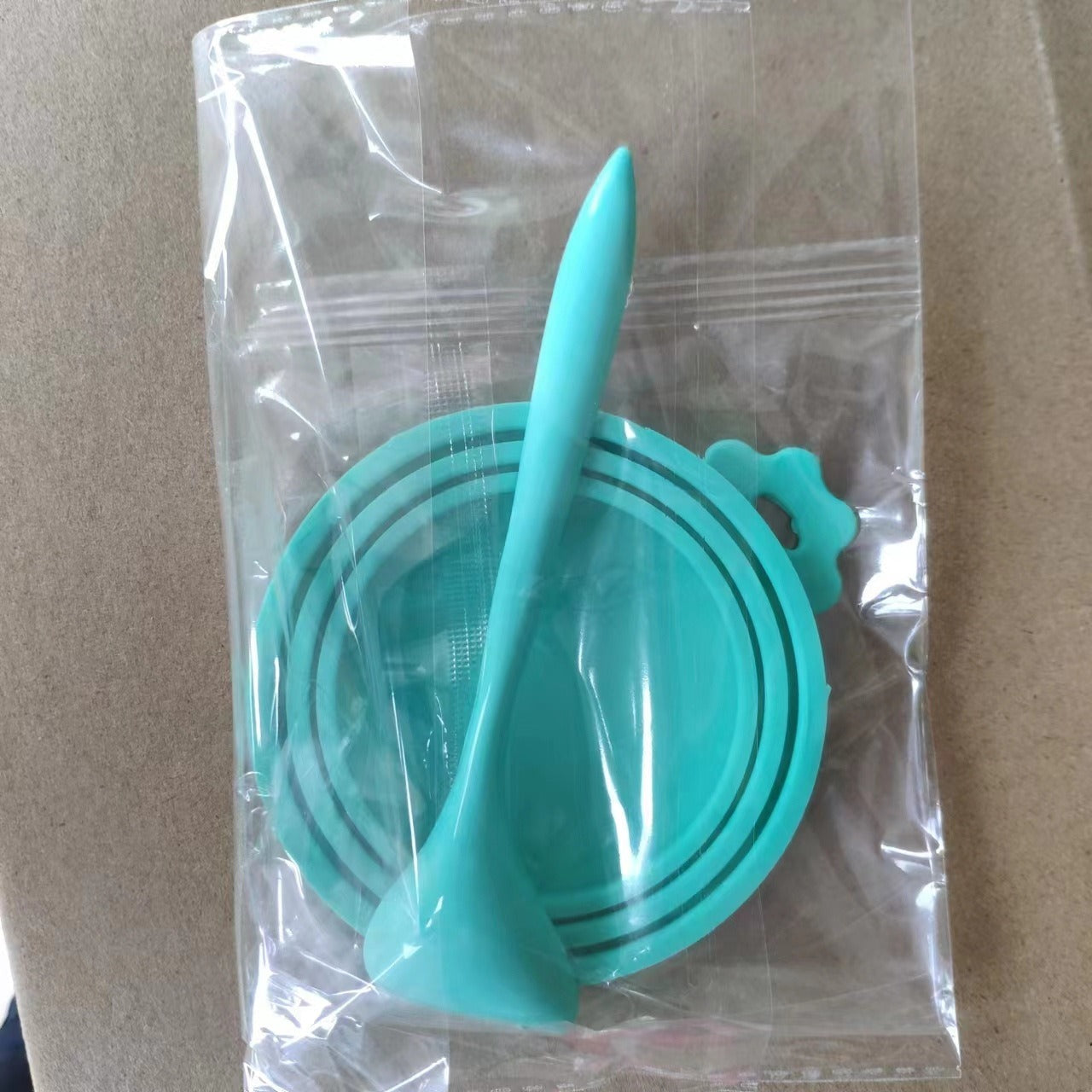 Silicone pet can lid preservation lid pet supplies wholesale silicone can lid - Korvel
