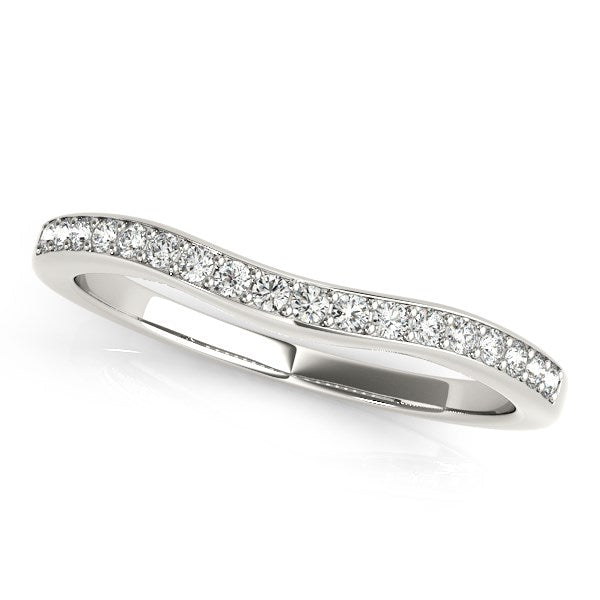 Anillo de boda de diamantes curvados en canal de oro blanco de 14k