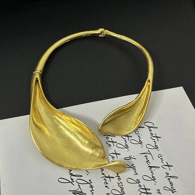 Metal leaf shaped flower bracelet bracelet - Korvel