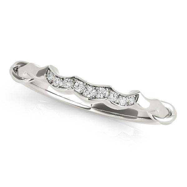 Anillo de boda de oro blanco de 14k con diseño de concha y diamantes