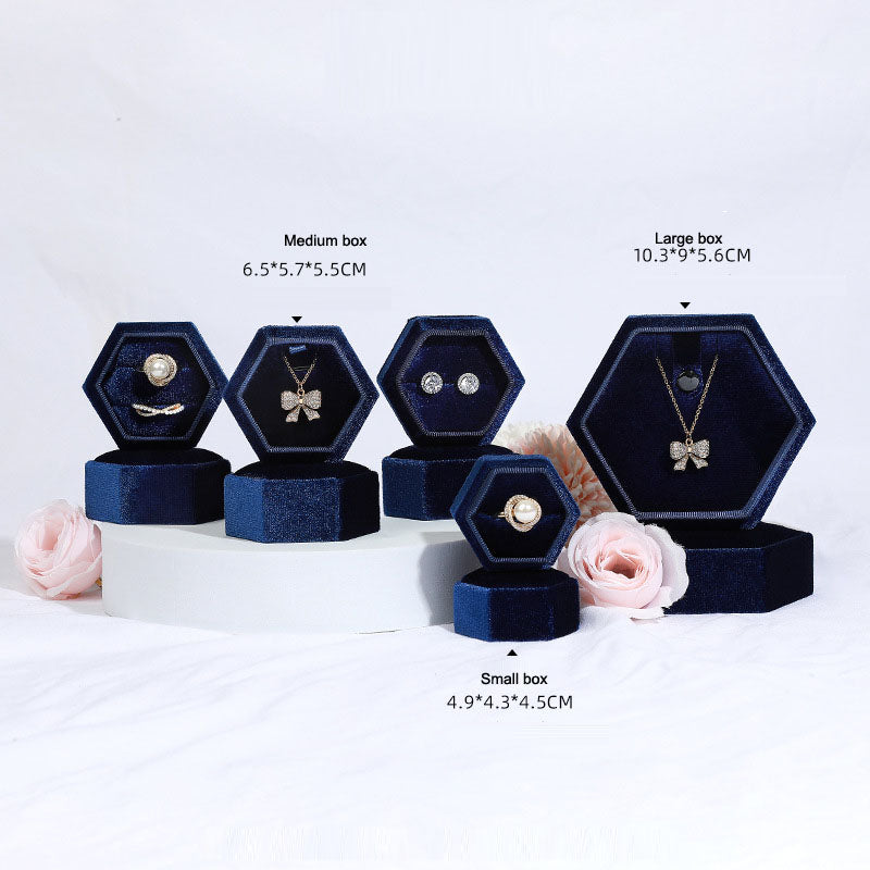 Boîte à bijoux en velours hexagonale élégante