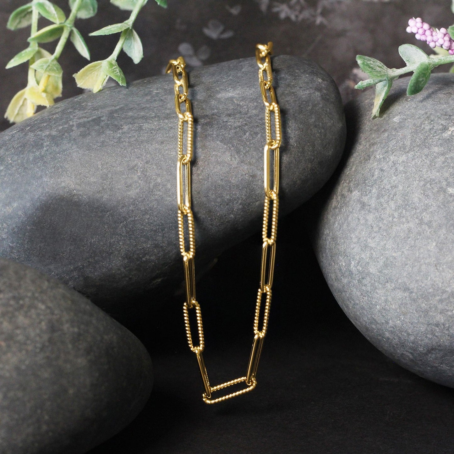 14k Yellow Gold Textured Paperclip Chain Necklace
