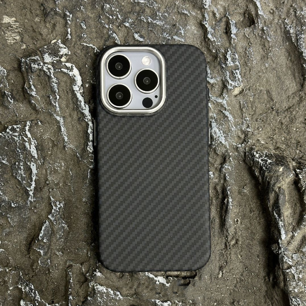 Funda Dura Magnética de Patrón Kevlar Premium para iPhone 15 ProMax