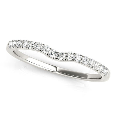Anillo de boda de diamantes con pavé curvado en oro blanco de 14k