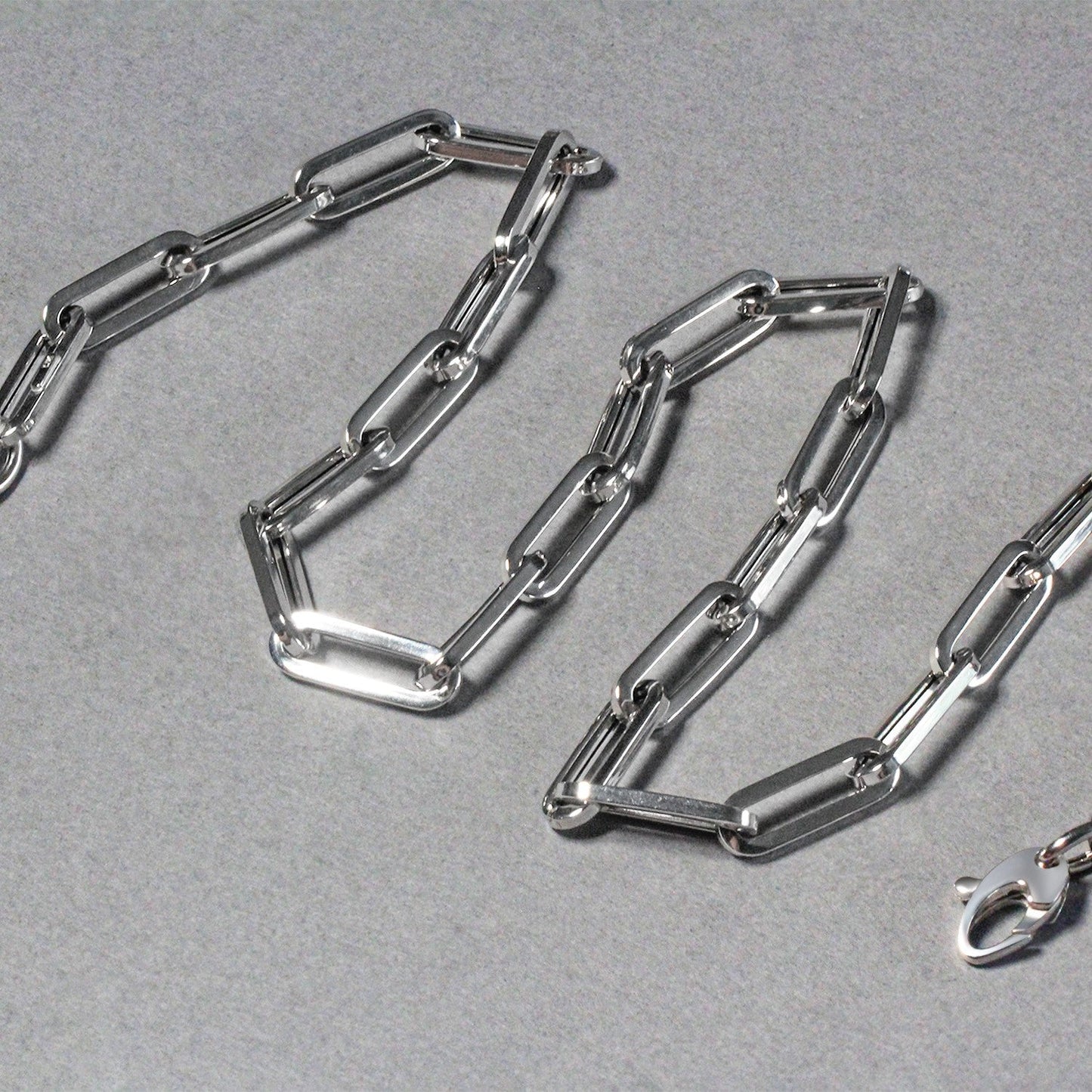 Collier en chaîne large en papier clip en or blanc 14K