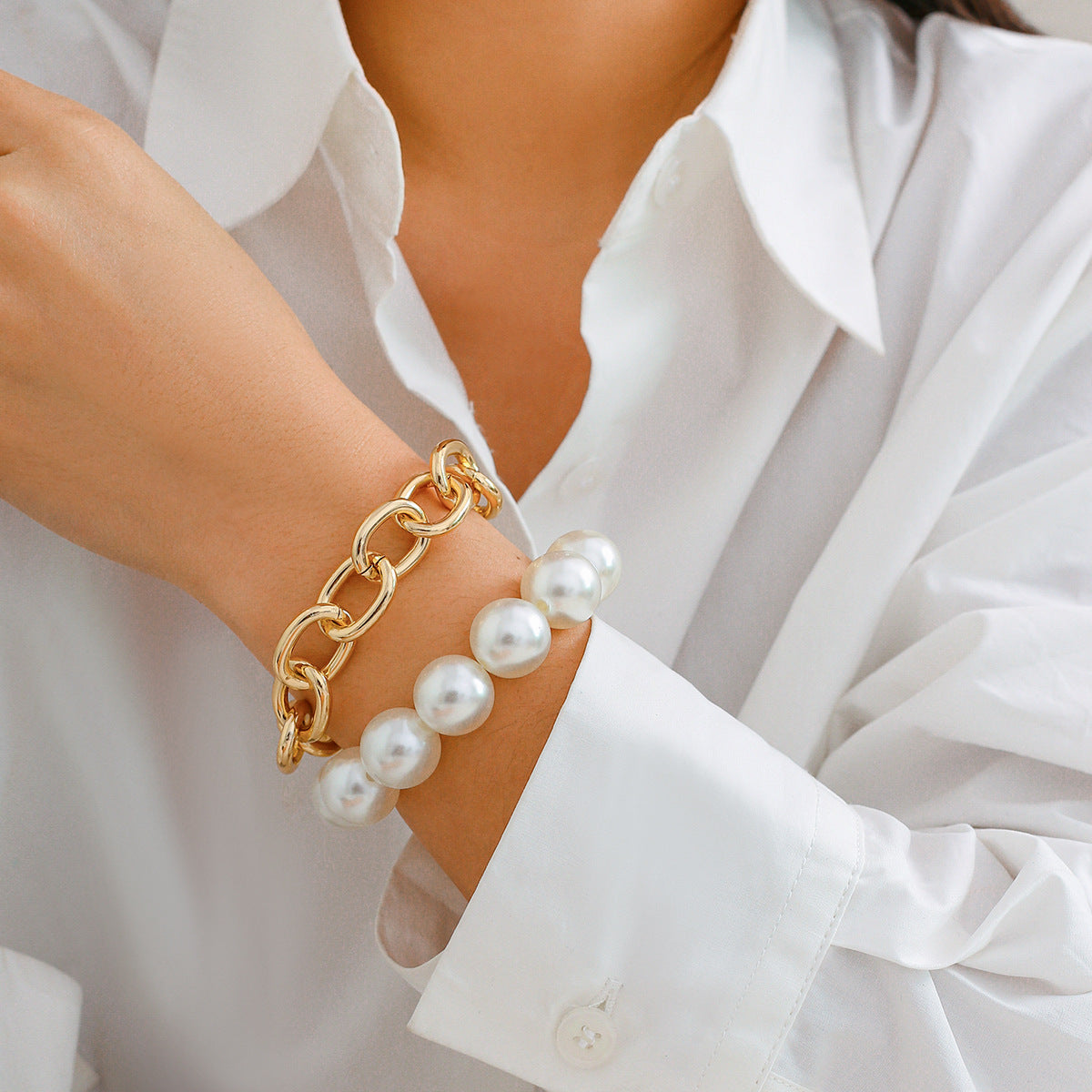 Hot selling geometric bead bracelet for women's fashion, exaggerated large round bead imitation pearl Bracelet - Korvel