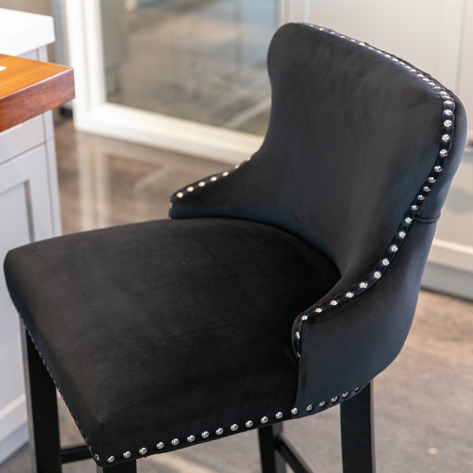 Velvet padded wing back bar stool with button cluster decoration and wooden leg chrome nail head decoration 2-piece set (black) - Korvel