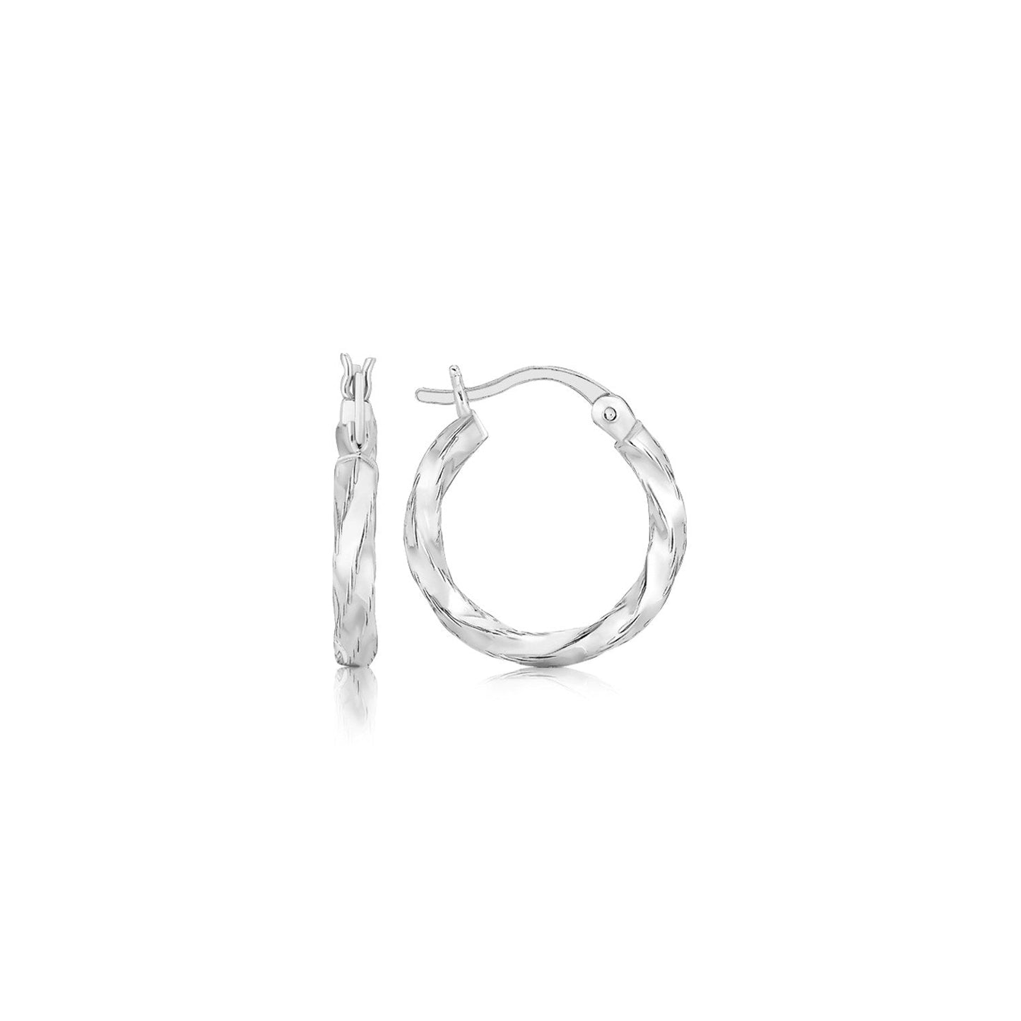 Pendientes de aro de diseño retorcido en plata de ley pulida