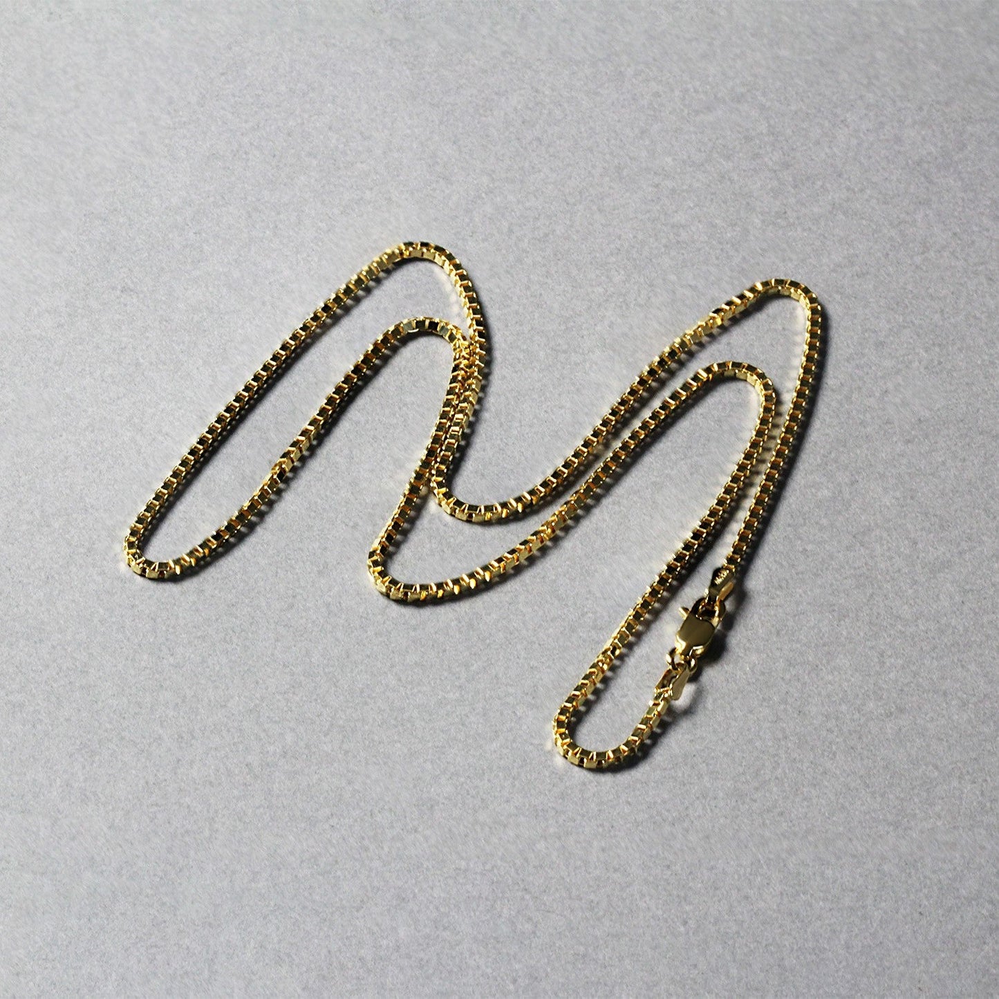Chaîne en or jaune 10 carats classique en boîte - 1,40 mm