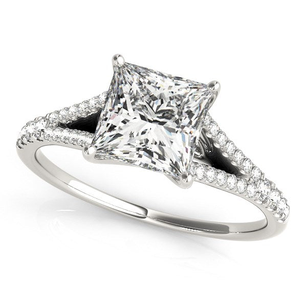 Bague de fiançailles en diamant à taille princesse en or blanc 14 carats avec shank divisé