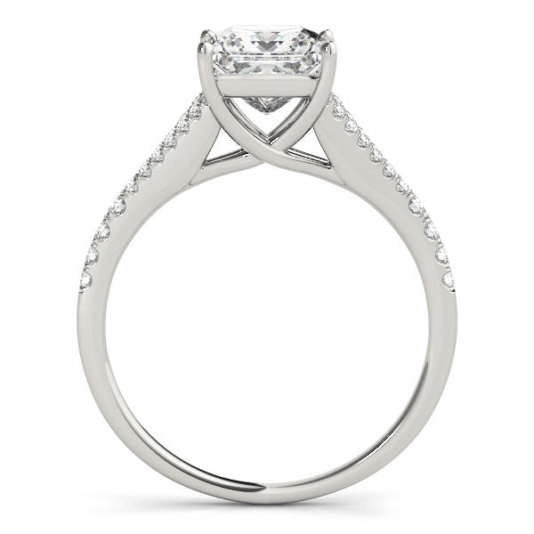 Bague de fiançailles en diamant à taille princesse en or blanc 14 carats avec shank divisé
