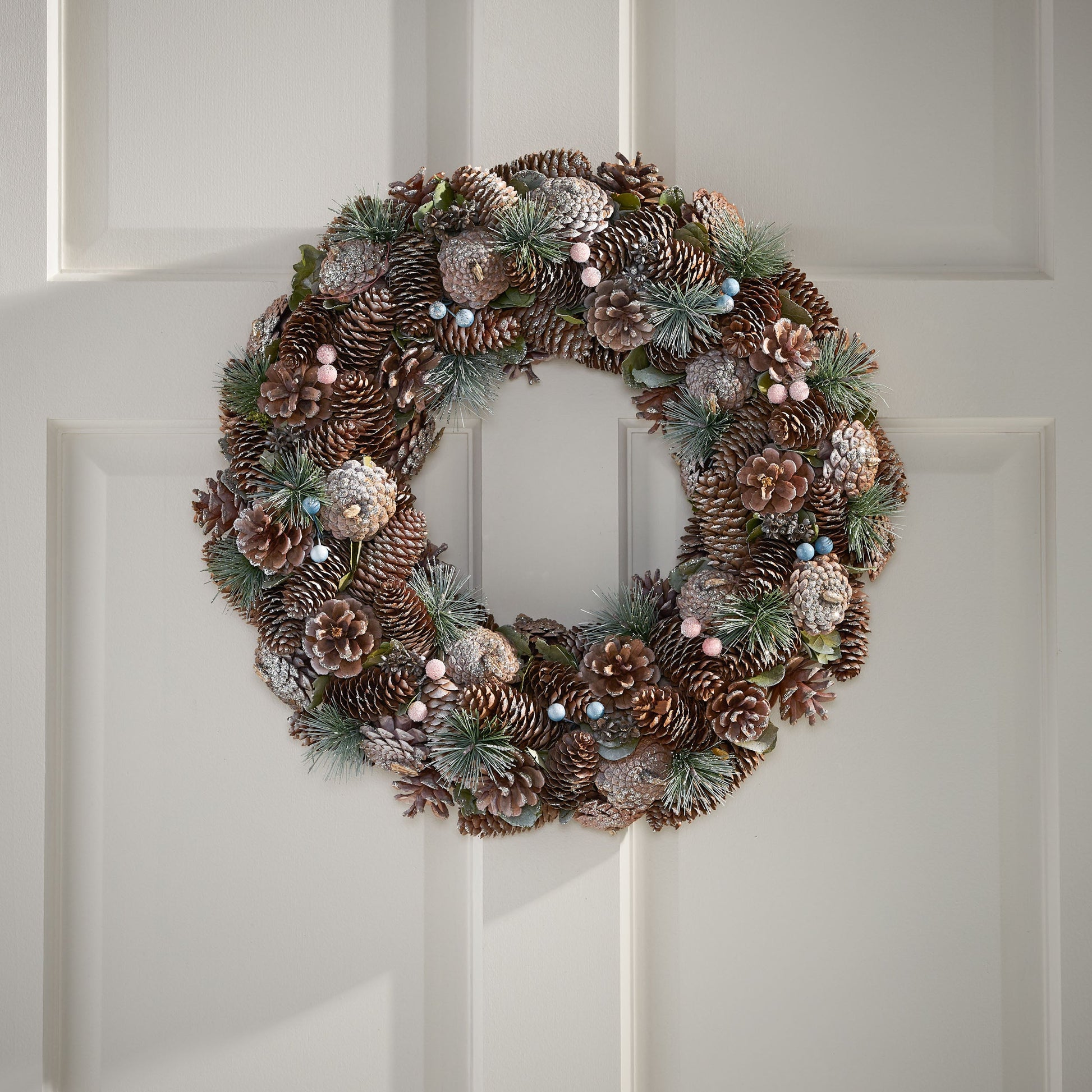 18.5'' PINE CONE WREATH - Korvel