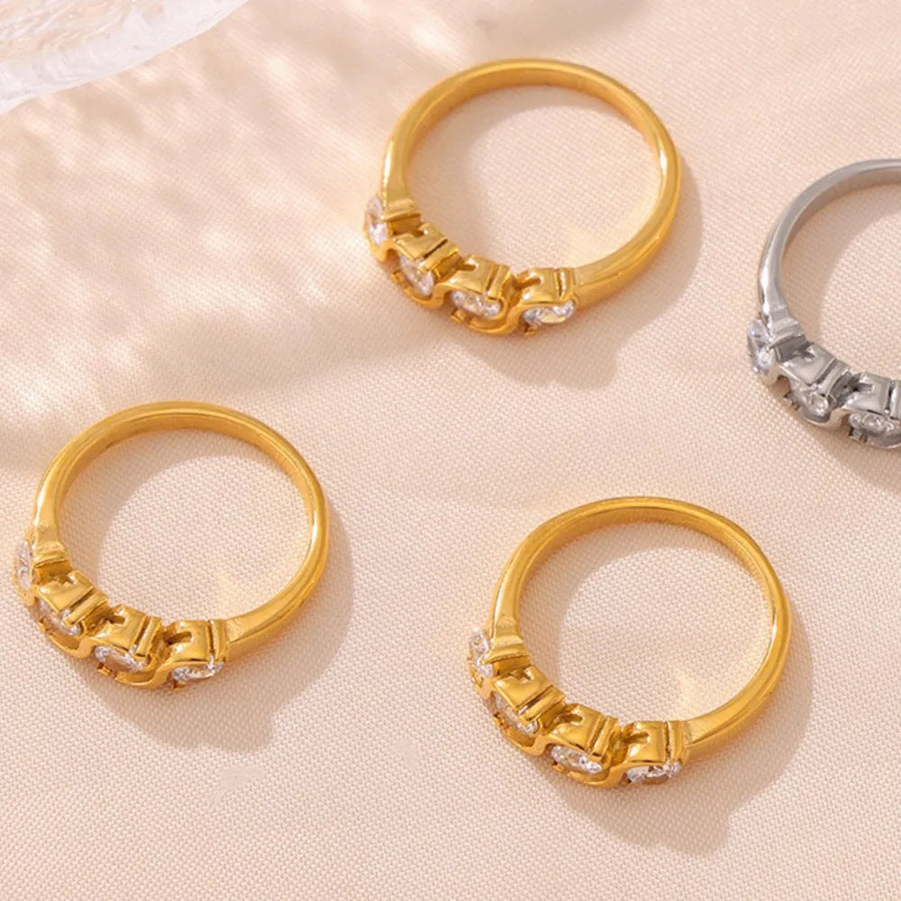 Anillo de Acero Inoxidable Estilo Palacio Frío para Mujeres