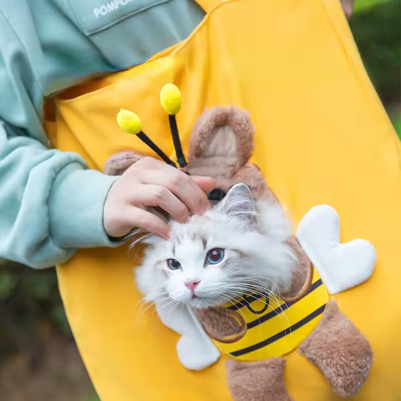 Cute canvas outdoor bag with exposed bee shaped cat bag shoulder bag small dog tote bag - Korvel
