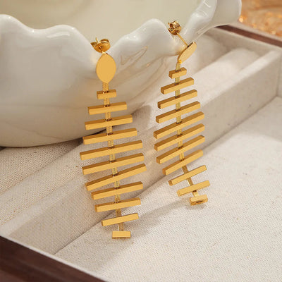 Boucles d'oreilles en acier titane en forme de poisson