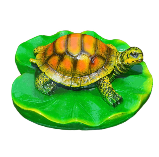 Turtle resin ornaments floating on the water surface - Korvel