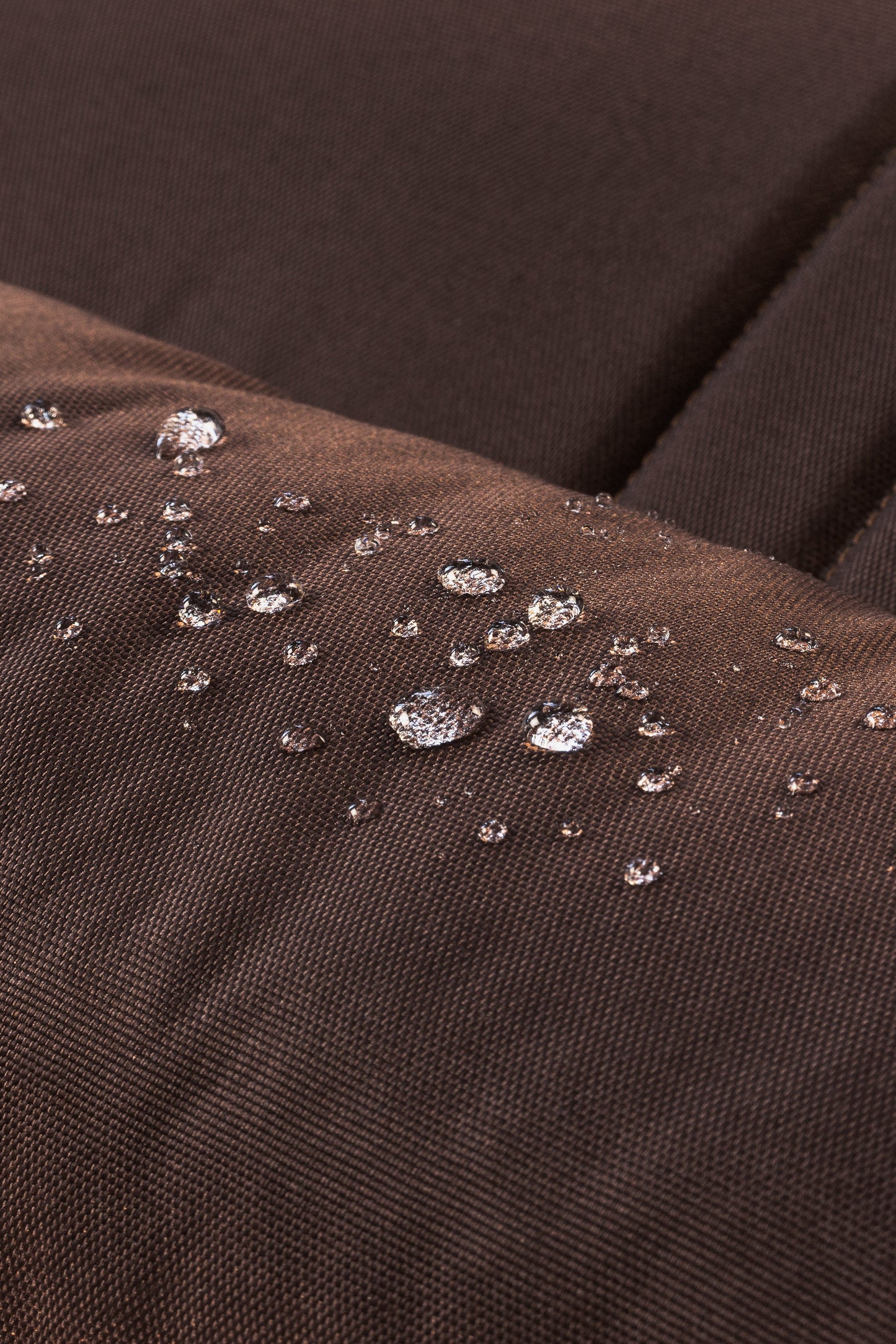 Cama para Perros Impermeable Listo para la Aventura en Marrón