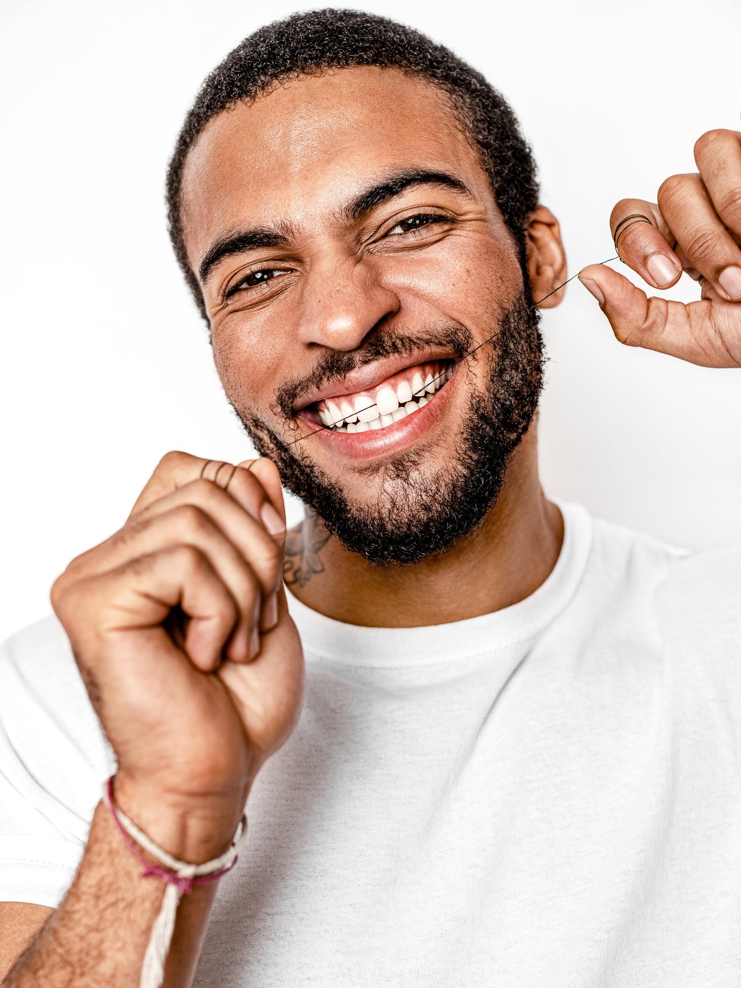 Brilliant Black® Floss – Whitens Between Teeth Naturally - Korvel