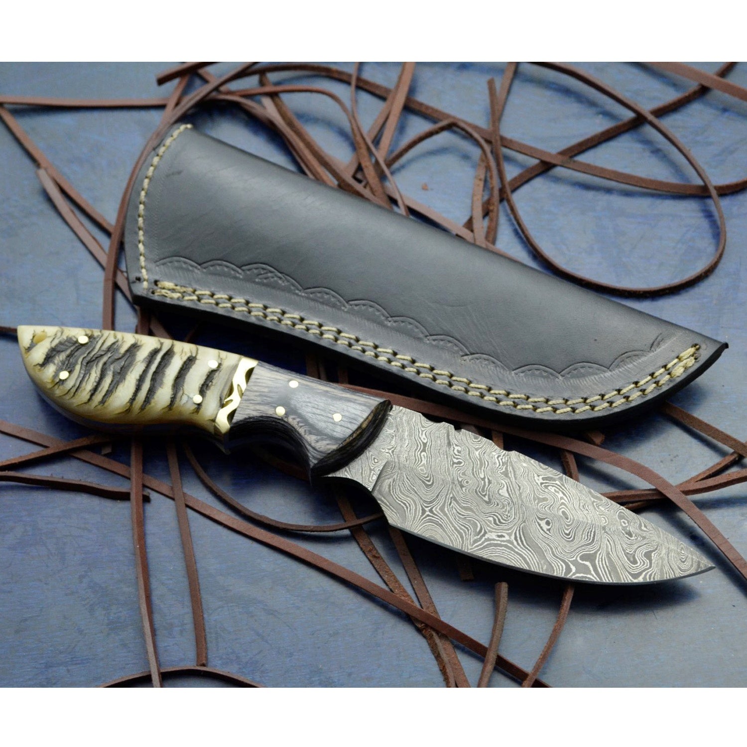 Premium Handmade Damascus Steel Skinning Knife - Korvel