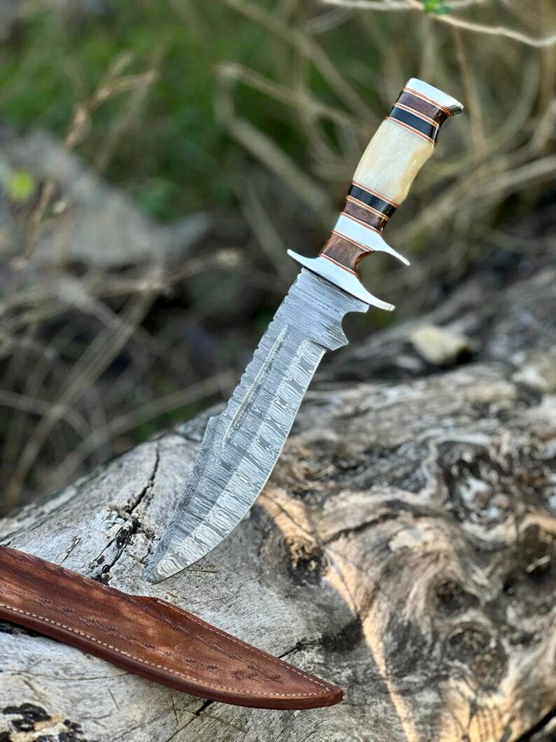 Premium 14” Damascus Steel Sub-Hilt Fighter Bowie Knife – Ideal Holiday Gift with Leather Sheath - Korvel