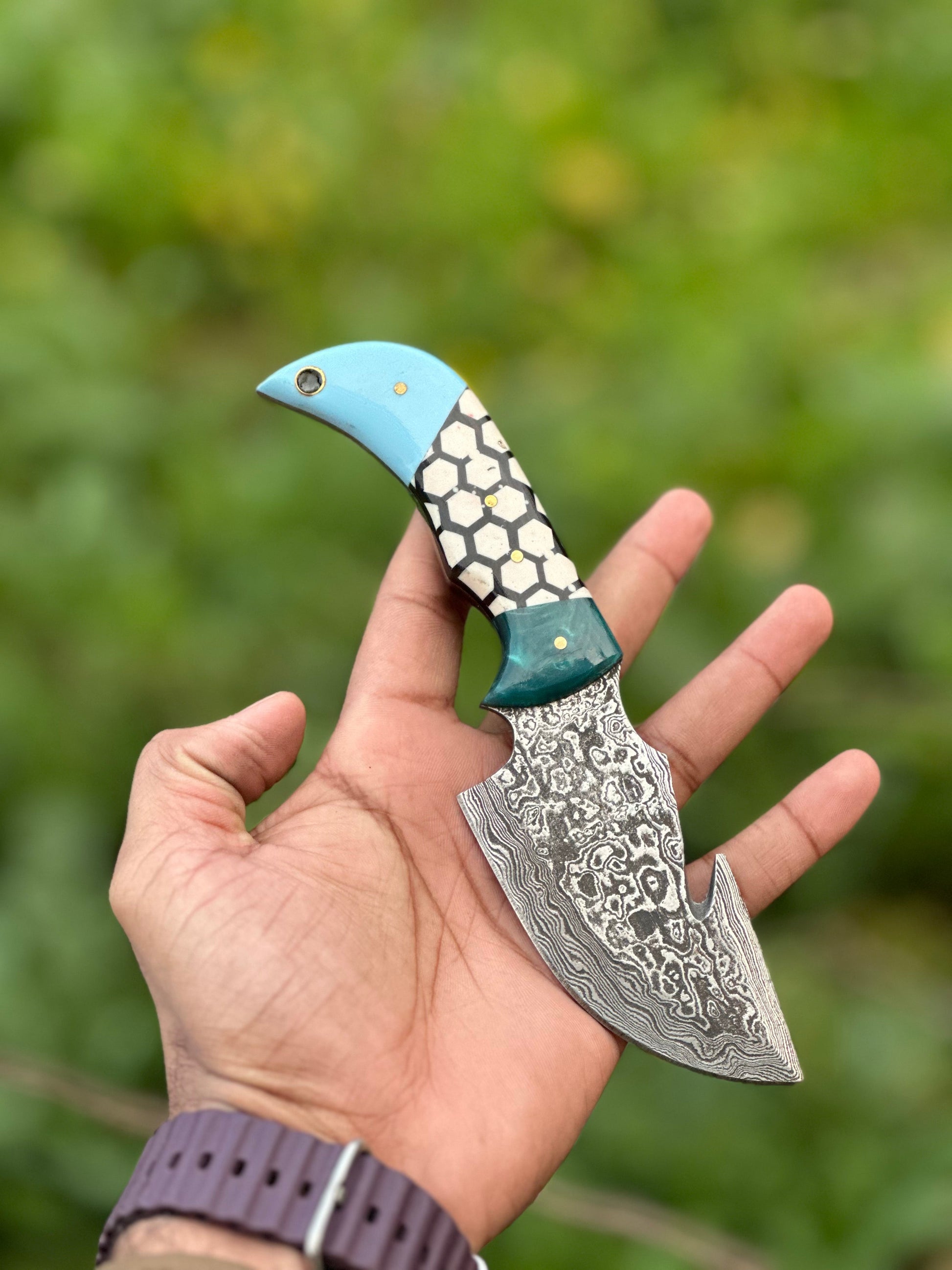 Artisan Damascus Steel Guthook Knife – 7.5” Resin Handle with Leather Sheath - Korvel
